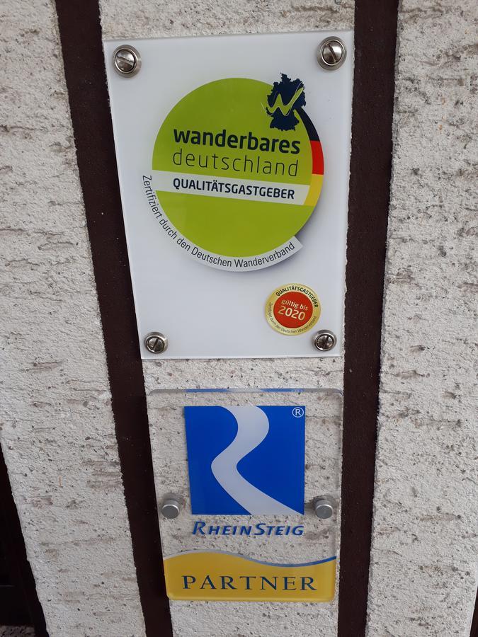 Pension / Ferienwohnungen Scheid Kestert Экстерьер фото